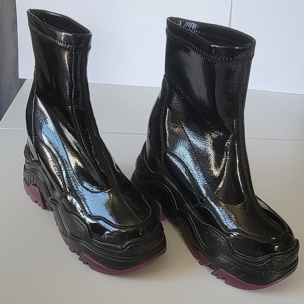 Dolls Kill Purple and Black Platform Shoes - Picture 6 of 9